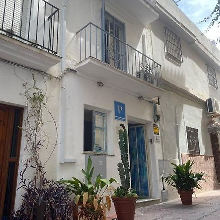 Hostal The Monkey Room Marbella Exterior photo