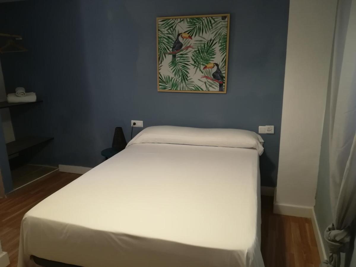Hostal The Monkey Room Marbella Exterior photo