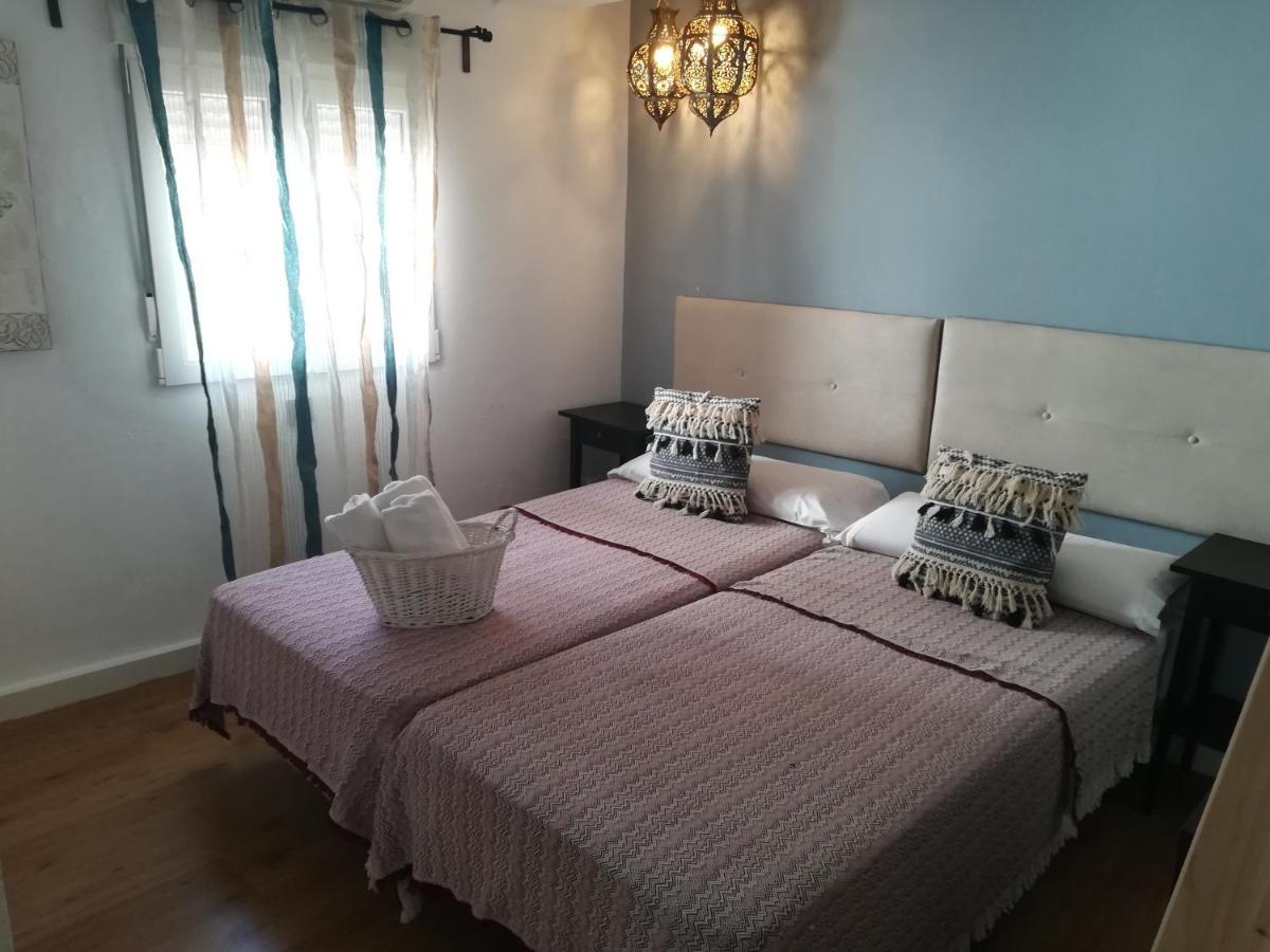 Hostal The Monkey Room Marbella Exterior photo
