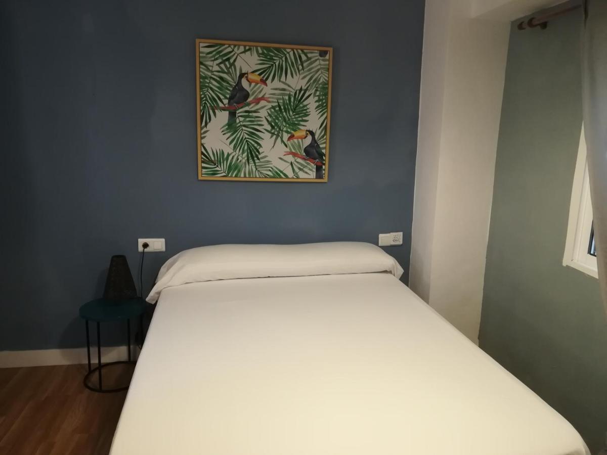 Hostal The Monkey Room Marbella Exterior photo