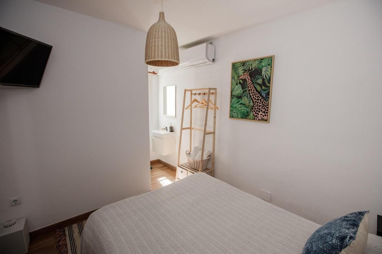 Hostal The Monkey Room Marbella Exterior photo